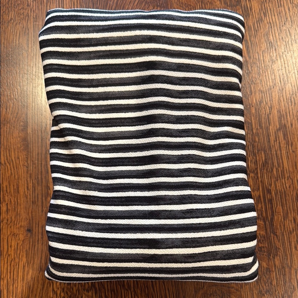 fabric 2.33 yards - stretchy textured knit 58” width 96% polyester/4% spandex